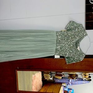 MIYA Deluxe Size 4 Prom Dress!